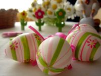 Plastikowe kolorowe pisanki